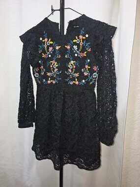 Blu Pepper Floral lace embroidered long sleeve black cottage core goth dress